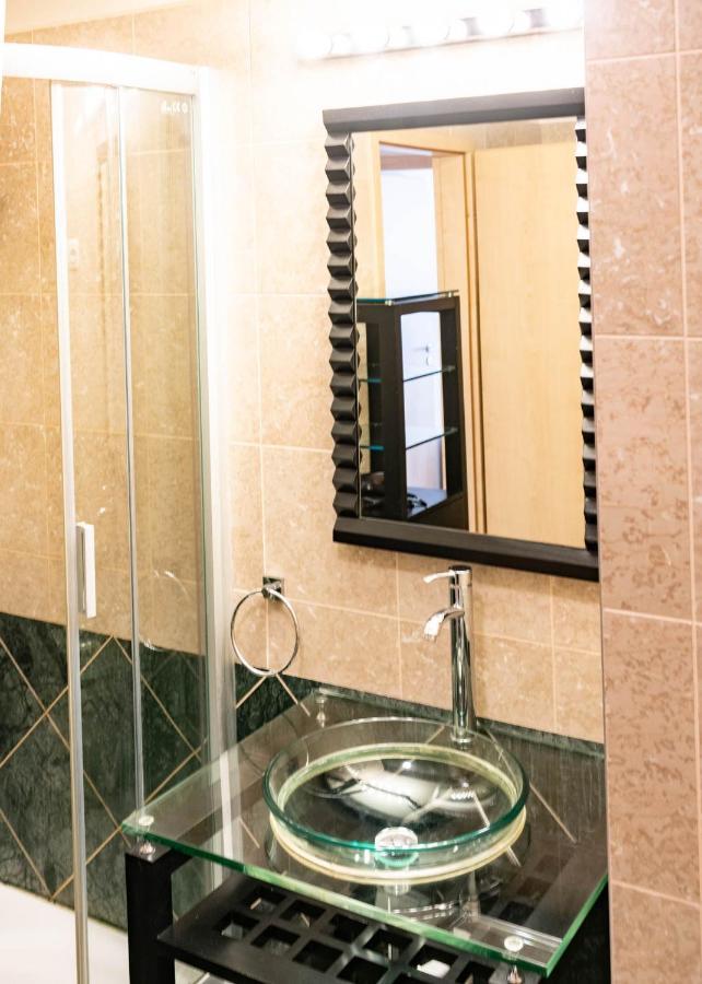 Free Parking! Soho 101, 4 Ppl, Ac, Superfast Wifi, Tv Apartament Budapeszt